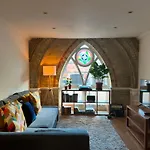 One Bedroom Flat Chertsey - Pets Welcome